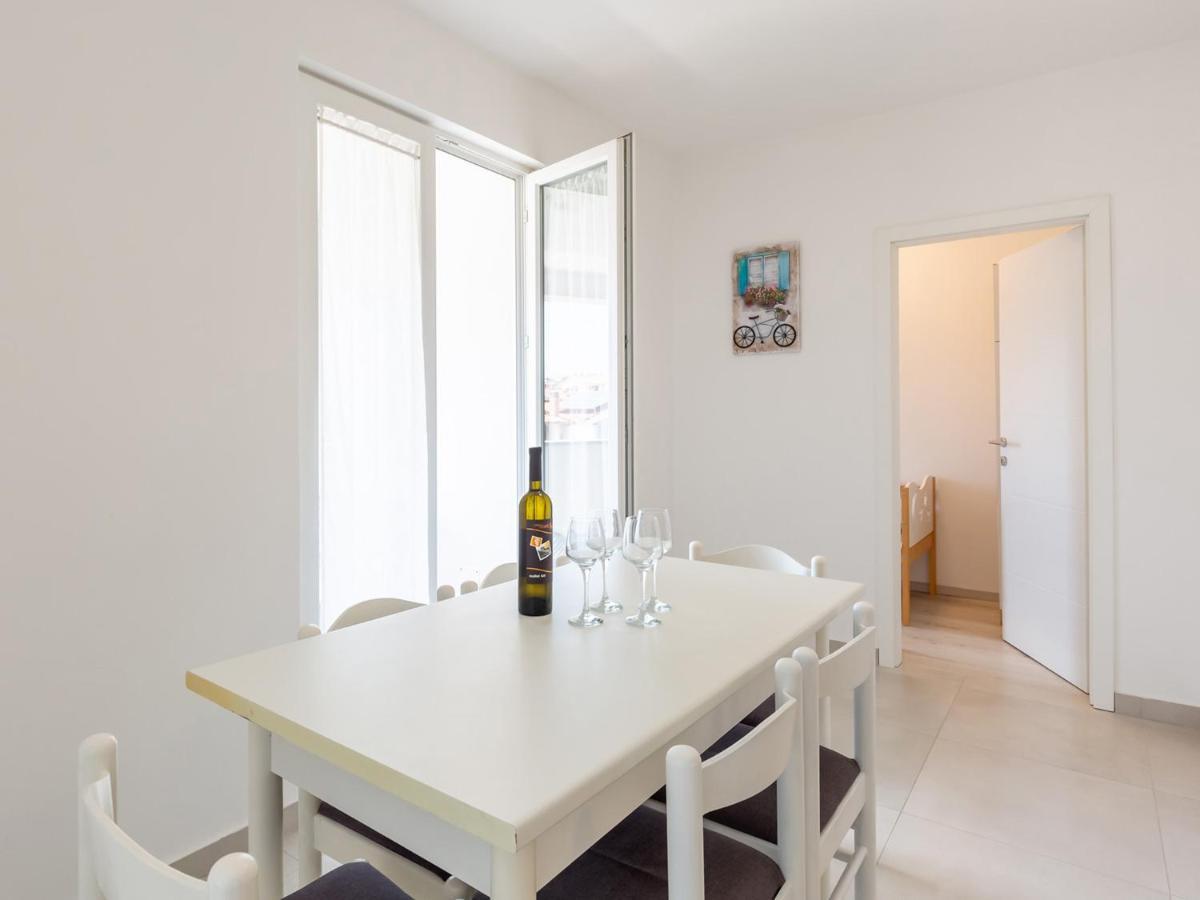 Amoroso Apartment 200M From Sea Porec Luaran gambar